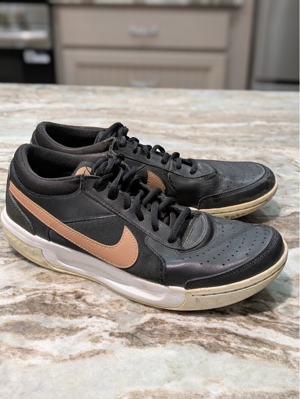 Nike Black & Tan Sneakers Size 9.5